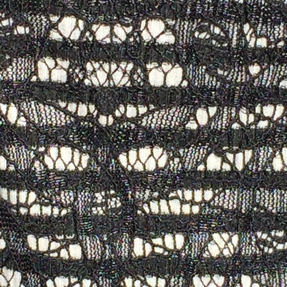 Black/white lace A-line skirt - Picture 5 of 7